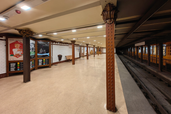 Budapest, M1 metró, Opera, bélyegkép