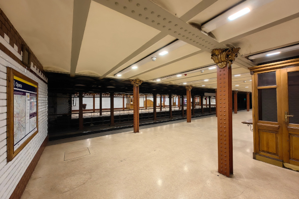 Budapest, M1 metró, Opera, bélyegkép