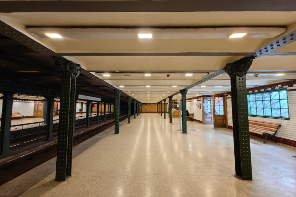 Budapest, M1 metró, Hősök tere, bélyegkép