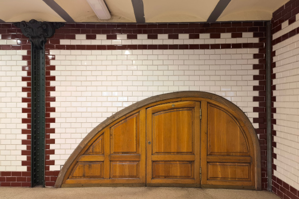 Budapest, M1 metró, Hősök tere, bélyegkép