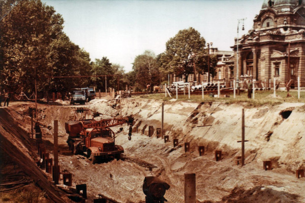 Budapest, M1 metró, meghosszabbítás, bélyegkép