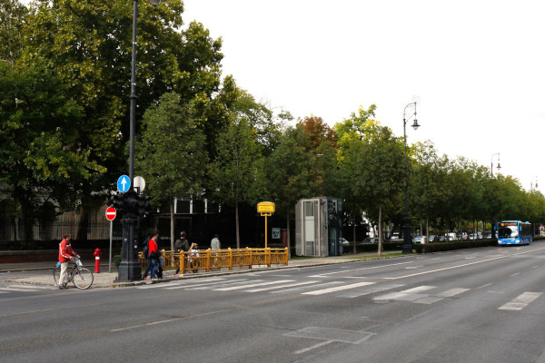 Budapest, M1 metró, akadálymentesítés, Bajza utca, látványterv, bélyegkép