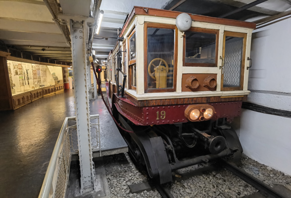 Budapest, M1 metró, Földalatti Vasúti Múzeum, bélyegkép