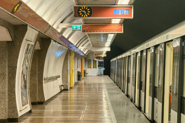 Budapest, M2 metró, Déli pályaudvar, bélyegkép