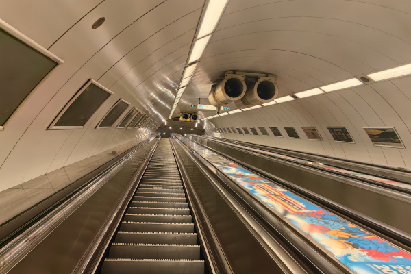 Budapest, M2 metró, Déli pályaudvar, bélyegkép