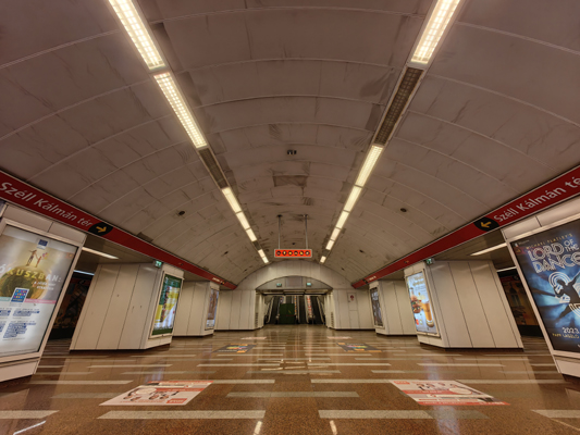 Budapest, M2 metró, Széll Kálmán tér, bélyegkép
