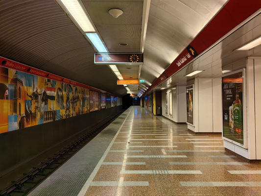 Budapest, M2 metró, Széll Kálmán tér, bélyegkép