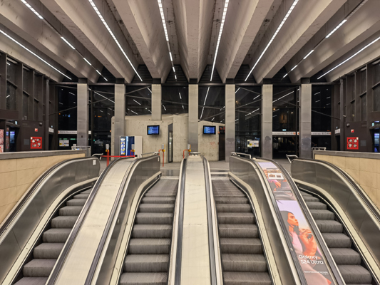 Budapest, M2 metró, Széll Kálmán tér, bélyegkép