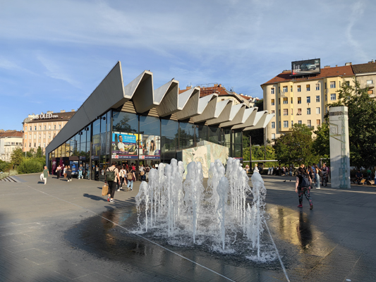 Budapest, M2 metró, Széll Kálmán tér, bélyegkép