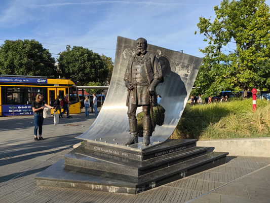 Budapest, M2 metró, Széll Kálmán tér, bélyegkép