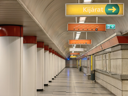 Budapest, M2 metró, Astoria, bélyegkép