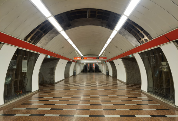 Budapest, M2 metró, Keleti pályaudvar, bélyegkép