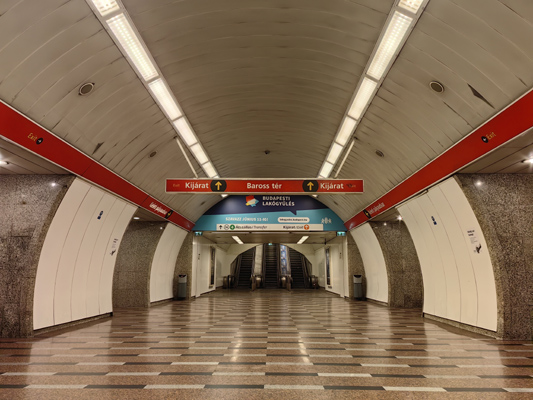 Budapest, M2 metró, Keleti pályaudvar, bélyegkép