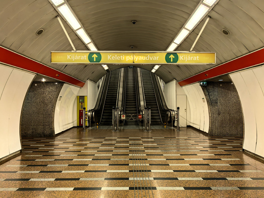 Budapest, M2 metró, Keleti pályaudvar, bélyegkép