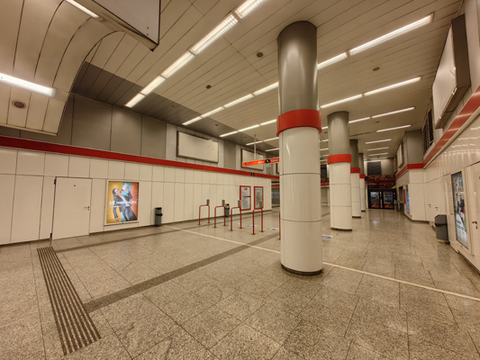 Budapest, M2 metró, Keleti pályaudvar, bélyegkép