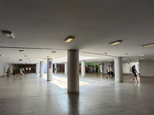 Budapest, M2 metró, Keleti pályaudvar, bélyegkép