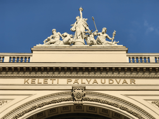 Budapest, M2 metró, Keleti pályaudvar, bélyegkép