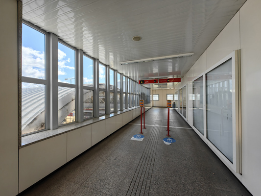 Budapest, M2 metró, Pillangó utca, bélyegkép