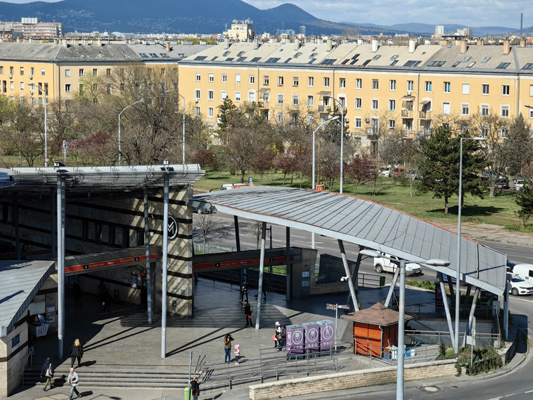 Budapest, M2 metró, Örs vezér tere, bélyegkép