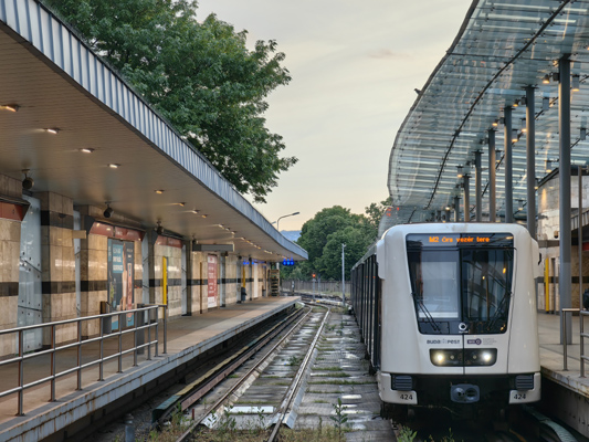 Budapest, M2 metró, Örs vezér tere, bélyegkép