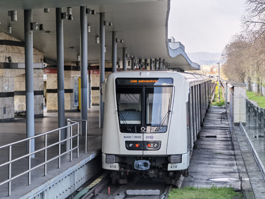 Budapest, M2 metró, Örs vezér tere, bélyegkép