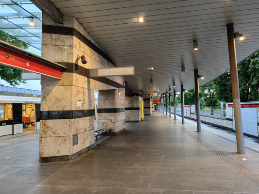 Budapest, M2 metró, Örs vezér tere, bélyegkép