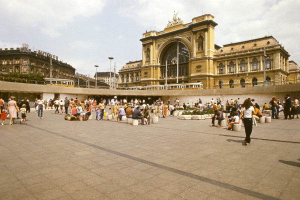 Budapest, M2 metró, Keleti pályaudvar, bélyegkép