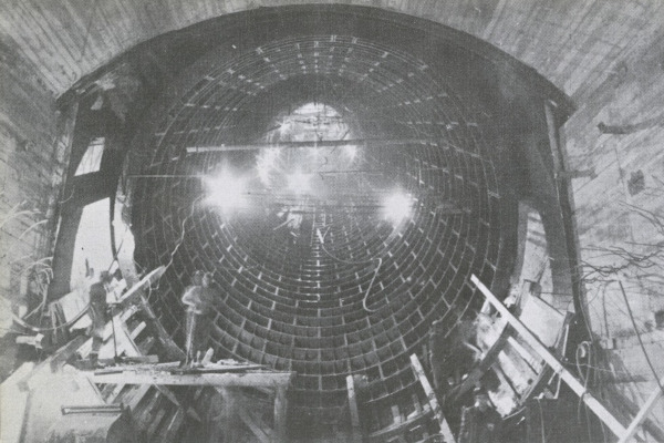 Budapest, M2 metró, építés, bélyegkép