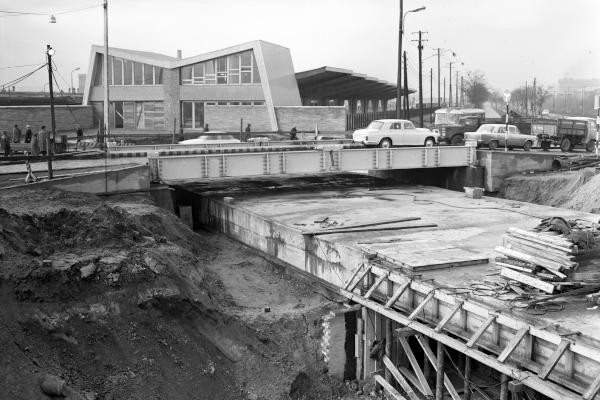 Budapest, M2 metró, építés, bélyegkép