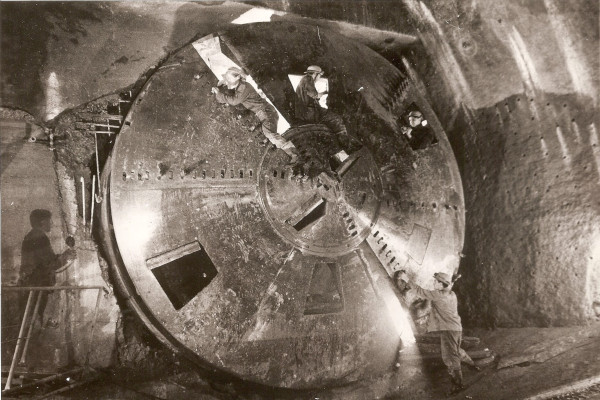 Budapest, M2 metró, építés, bélyegkép