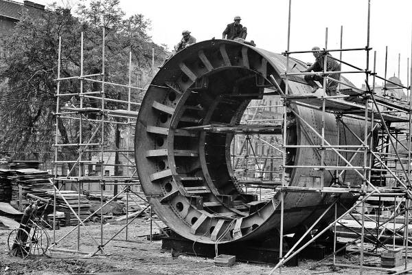 Budapest, M2 metró, építés, bélyegkép