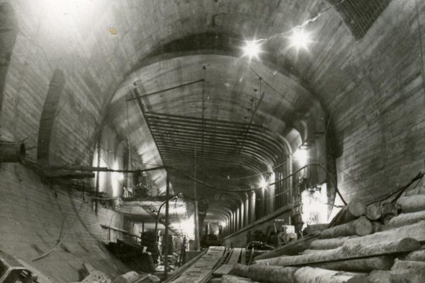 Budapest, M2 metró, építés, bélyegkép