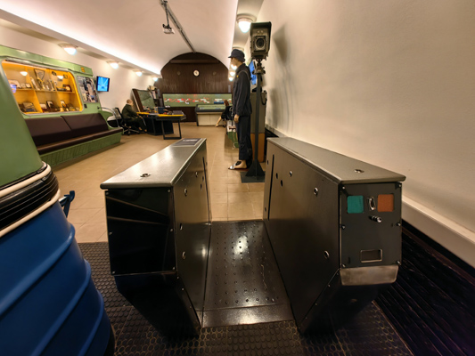 Budapest, M2 metró, Metró Kiállítóterem, bélyegkép