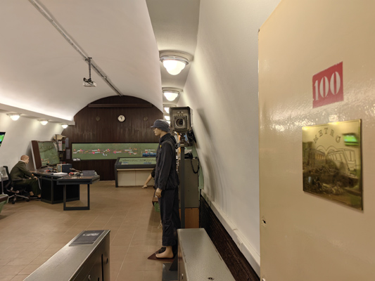 Budapest, M2 metró, Metró Kiállítóterem, bélyegkép