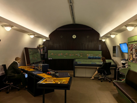 Budapest, M2 metró, Metró Kiállítóterem, bélyegkép