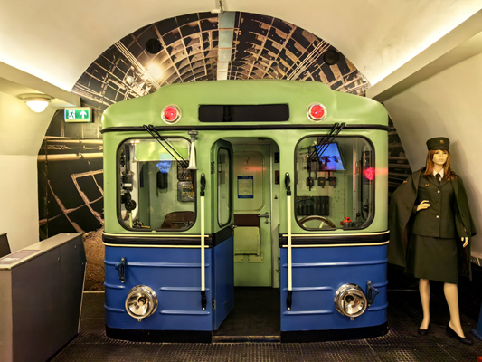 Budapest, M2 metró, Metró Kiállítóterem, bélyegkép
