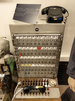 Budapest, M2 metró, Metró Kiállítóterem, bélyegkép