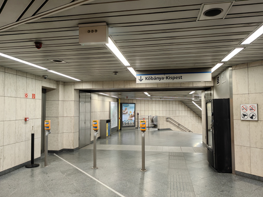 Budapest, M3 metró, Újpest-központ, bélyegkép