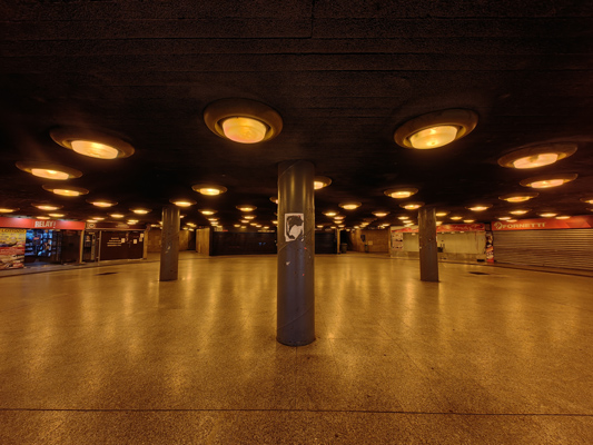 Budapest, M3 metró, Újpest-központ, bélyegkép