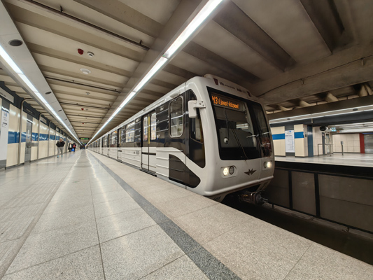 Budapest, M3 metró, Gyöngyösi utca, bélyegkép