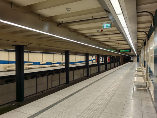 Budapest, M3 metró, Gyöngyösi utca, bélyegkép