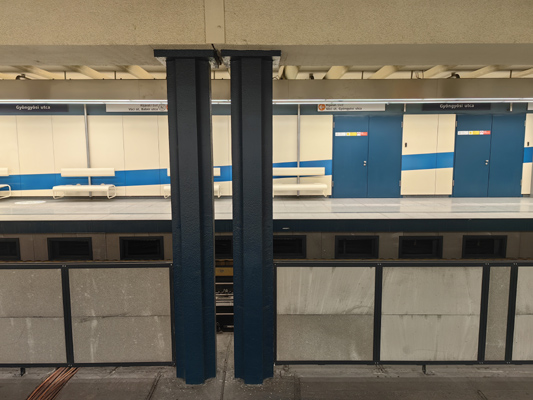 Budapest, M3 metró, Gyöngyösi utca, bélyegkép