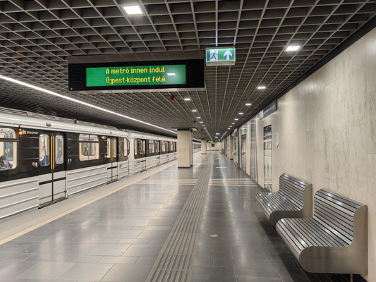 Budapest, M3 metró, Göncz Árpád városközpont, bélyegkép