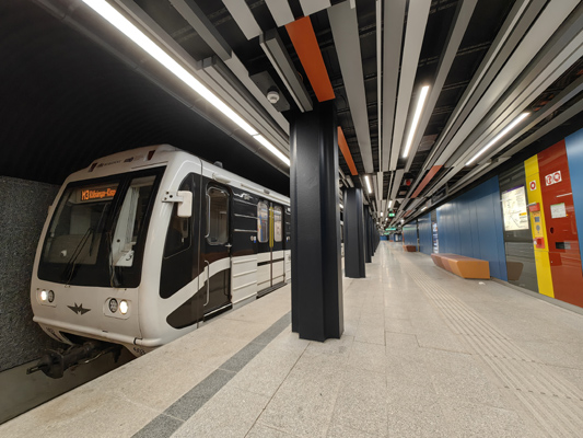Budapest, M3 metró, Nyugati pályaudvar, bélyegkép