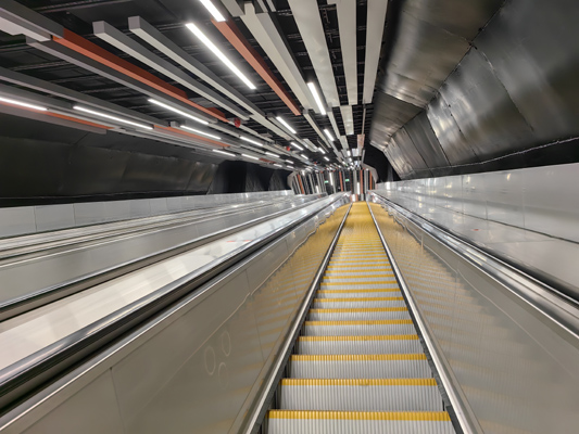 Budapest, M3 metró, Nyugati pályaudvar, bélyegkép