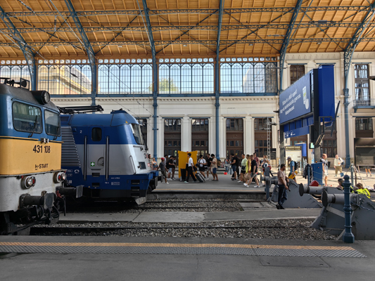 Budapest, M3 metró, Nyugati pályaudvar, bélyegkép