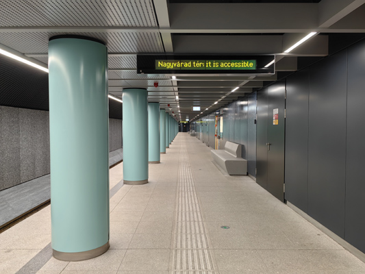 Budapest, M3 metró, Arany János utca, bélyegkép