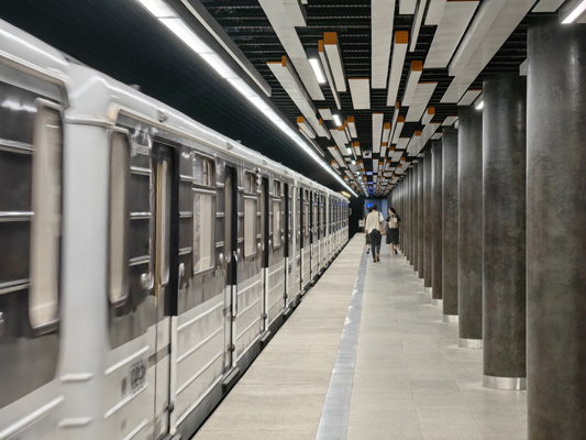 Budapest, M3 metró, Corvin-negyed, bélyegkép