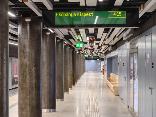 Budapest, M3 metró, Corvin-negyed, bélyegkép