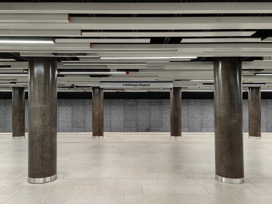 Budapest, M3 metró, Corvin-negyed, bélyegkép